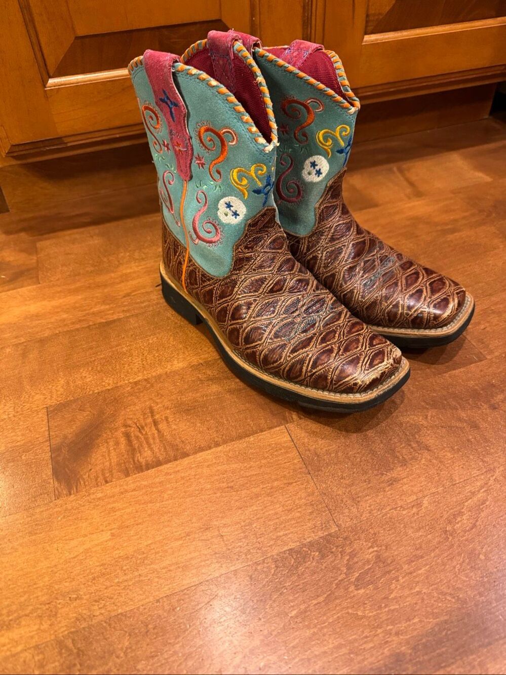 Ariat Youth Western Cowboy Boots Brown Turquoise Embroidered Size 2 Style 100068